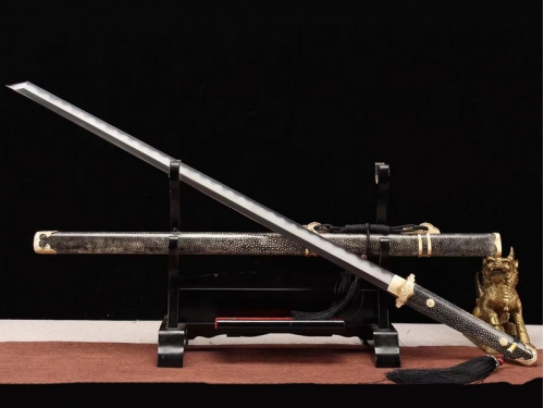 珍珠鱼皮上研唐刀