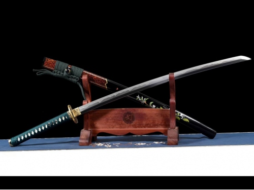 真横手三色研武士刀